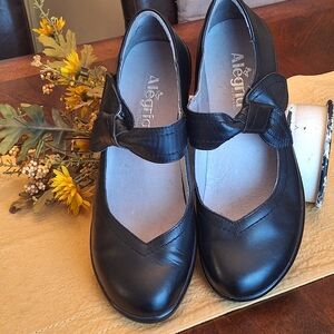 Mary Jane Black Leather Alegria Shoes With Easy Closure Sz 38 (8)